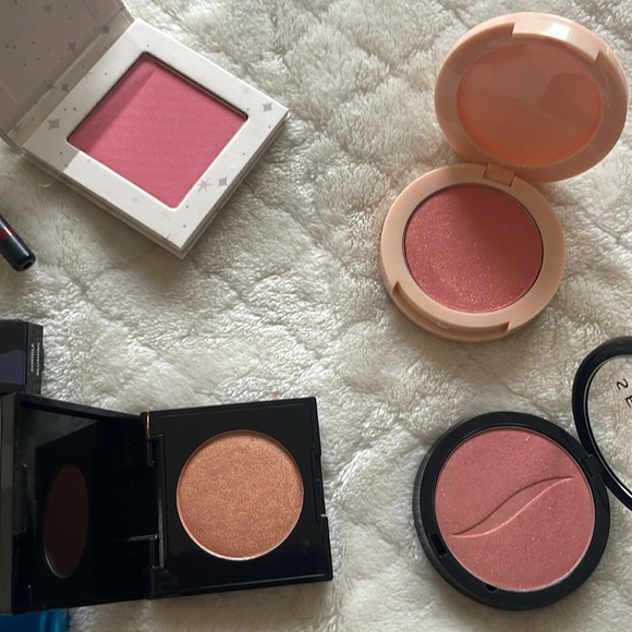 Makeup Bundle with Love Craft Beauty and Sephora - Picture 4 of 4